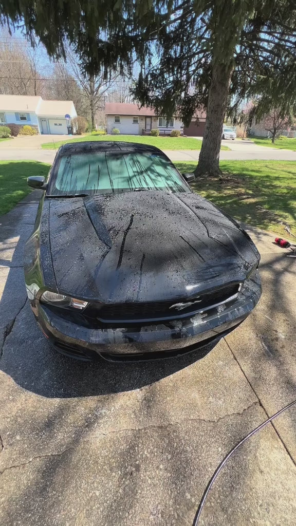 Premium Microfiber One-Wipe Drying Towel video