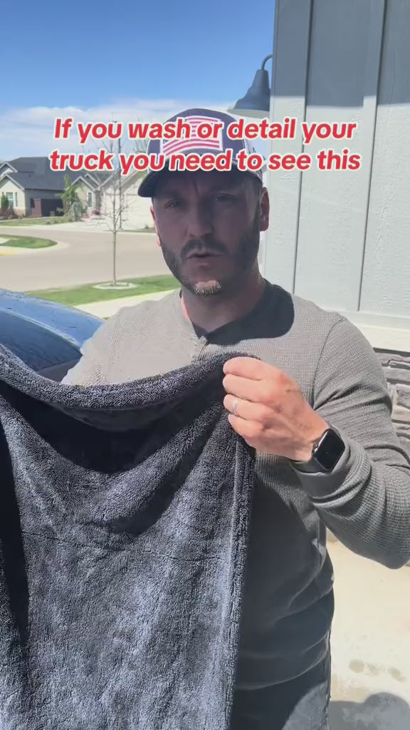 Premium Microfiber One-Wipe Drying Towel video