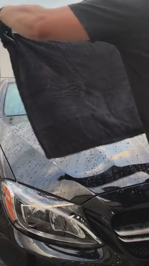 Premium Microfiber One-Wipe Drying Towel video