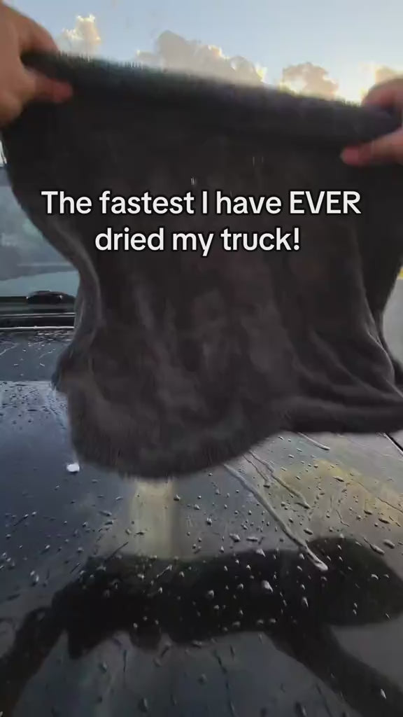 Premium Microfiber One-Wipe Drying Towel video